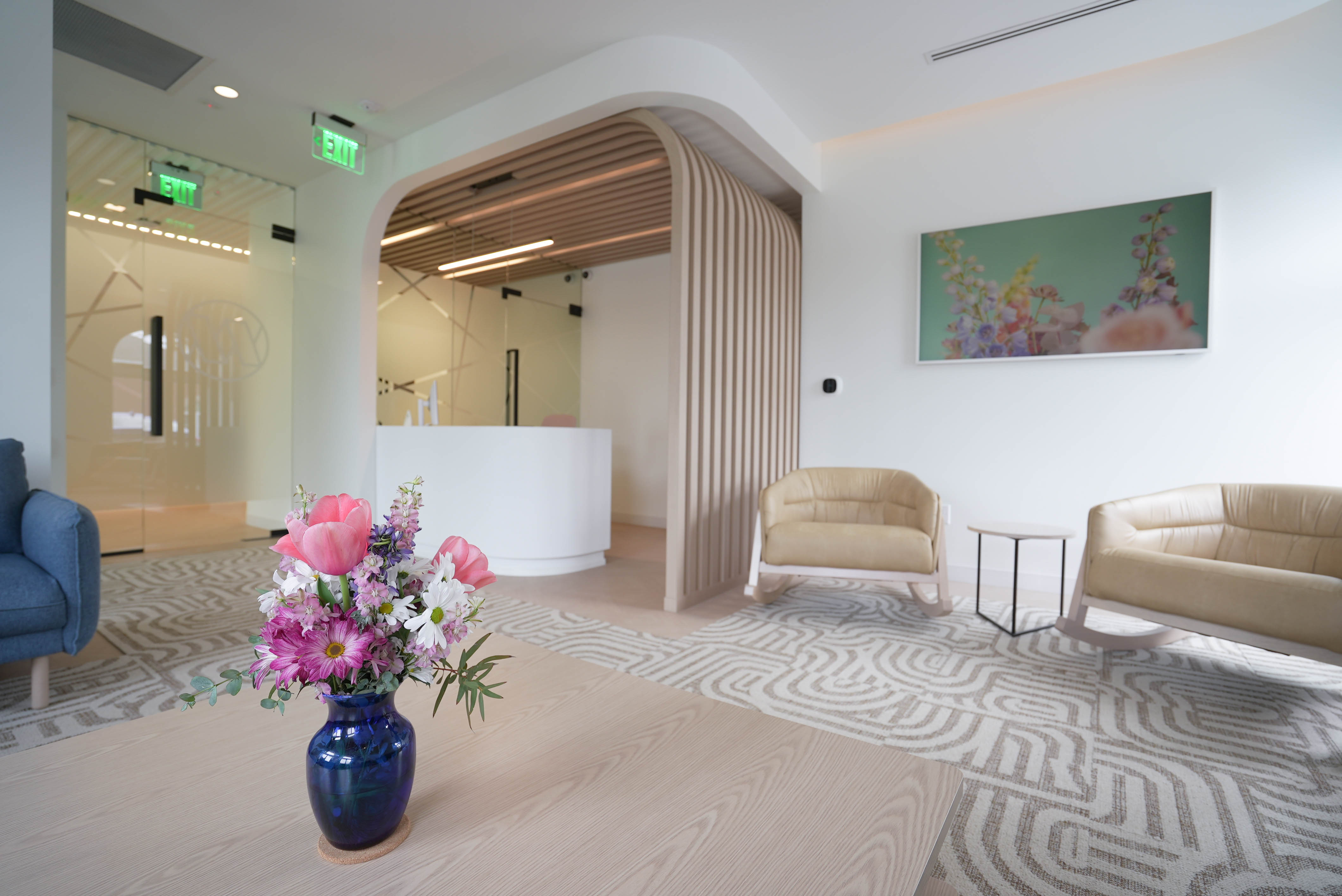 Modern reception and waiting area at Niagara Dental Implant & Oral Surgery